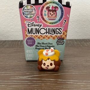 Disney Munchlings Mini Munch